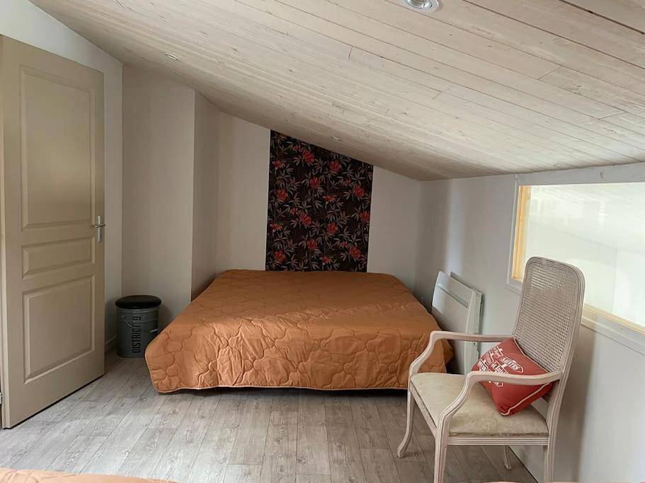 Two-Bedroom House in Corme-Royal, Région de Saintes