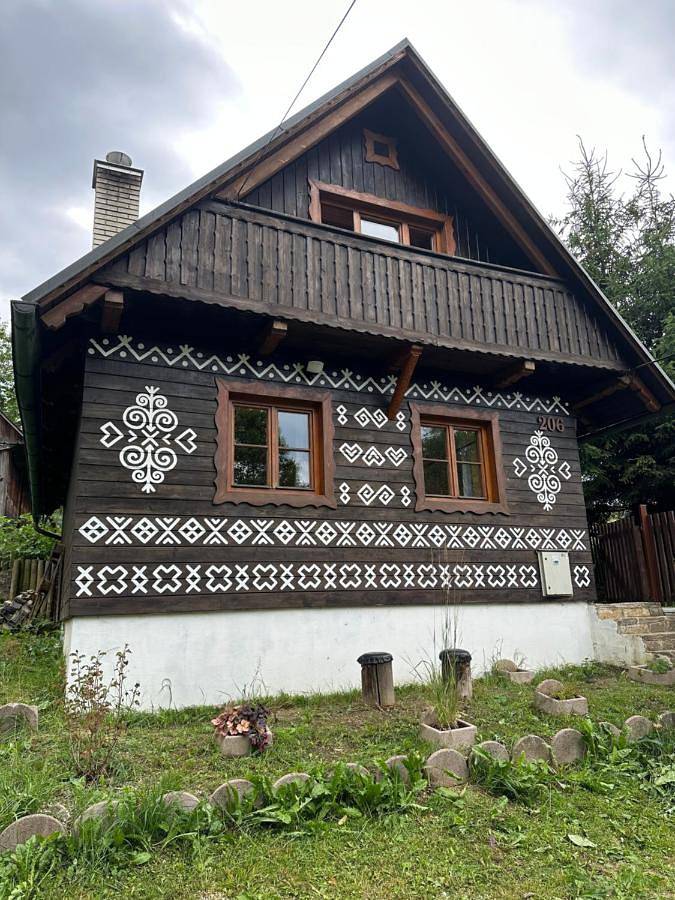 Gîte pour 8 personnes, avec Balcon ainsi que Terrasse et Vue dans Cicmany