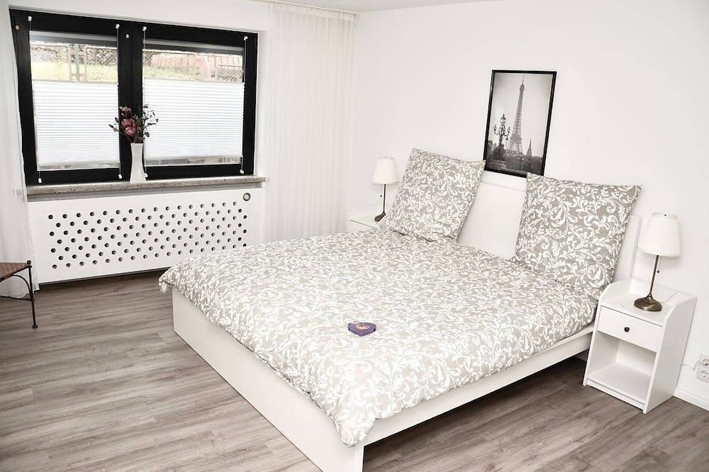 Ganze Wohnung, Neue Ferienwohnung in der historischen Altstadt in der Fußgängerzone. in Dillenburg, Naturpark Lahn-Dill-Bergland