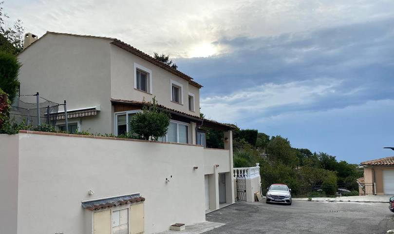 Villa pour 7 personnes, avec jardin ainsi que vue et piscine, animaux acceptés à La Turbie - 2