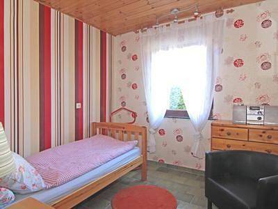 Ferienwohnung für 5 Personen, mit Terrasse und Garten - 1