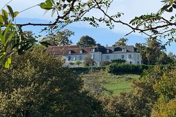 Location de vacances pour 14 personnes, avec jardin et terrasse, animaux acceptés à Lucq-de-Béarn