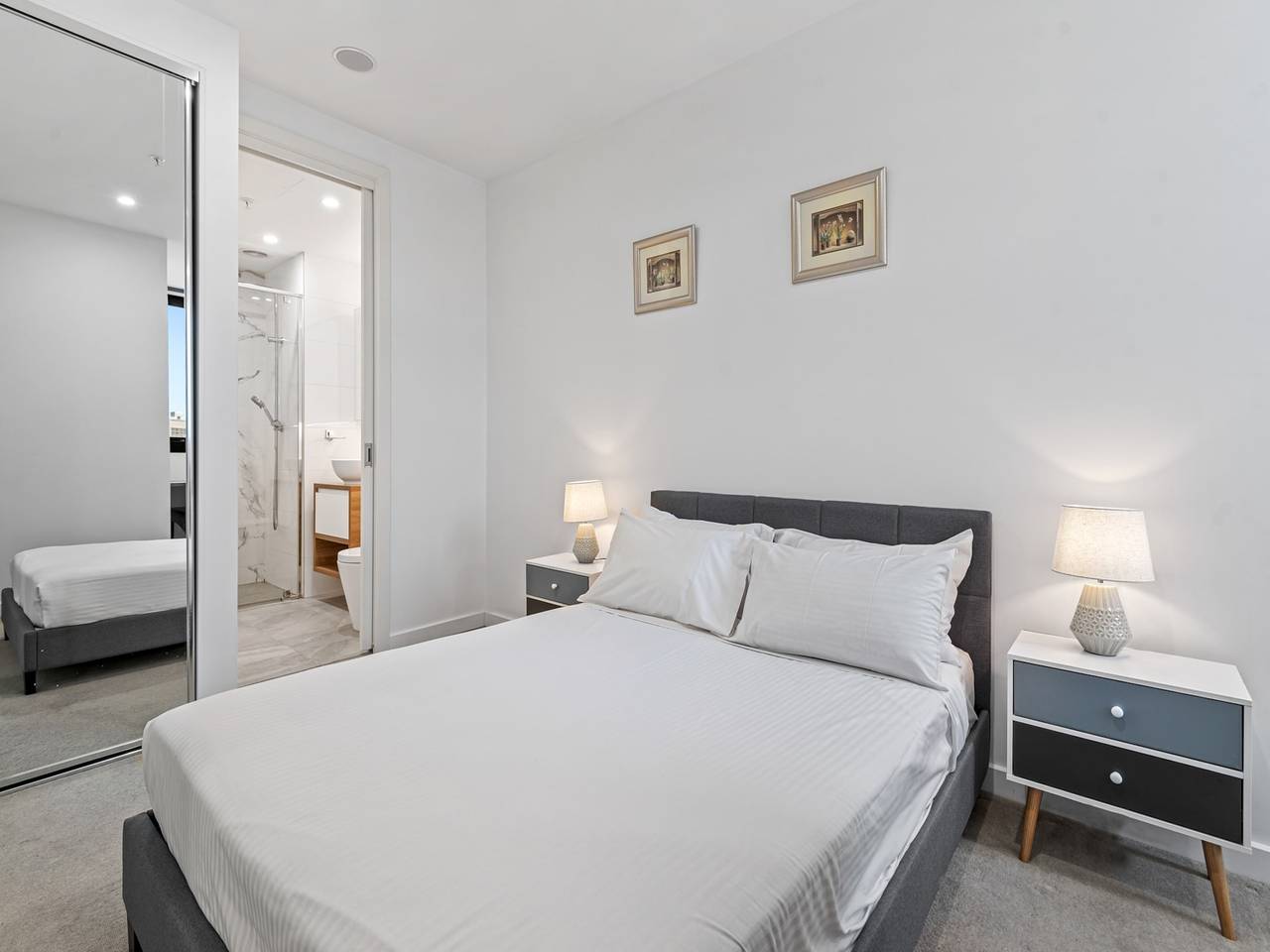 Entire apartment, Spacious 2-Bed Apartment in Hughesdale in Monash City, Melbourne