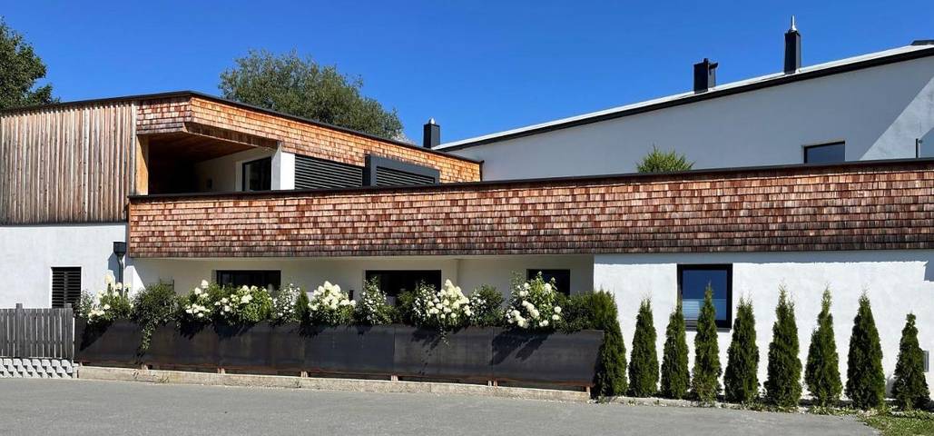 Ferienwohnung für 4 Personen, mit Terrasse und Ausblick in Oberndorf in Tirol