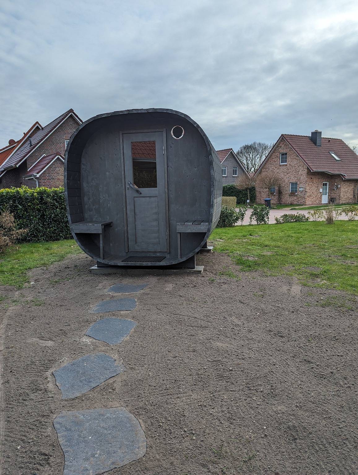 Holiday home for 6 people with lake view in Aurich, Landkreis Aurich