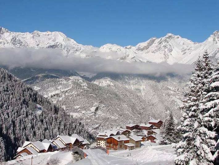 Gîte pour 4 personnes, avec balcon dans Valfréjus - 2