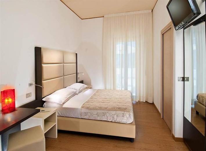 Hôtel pour 3 personnes à Cupra Marittima - 2