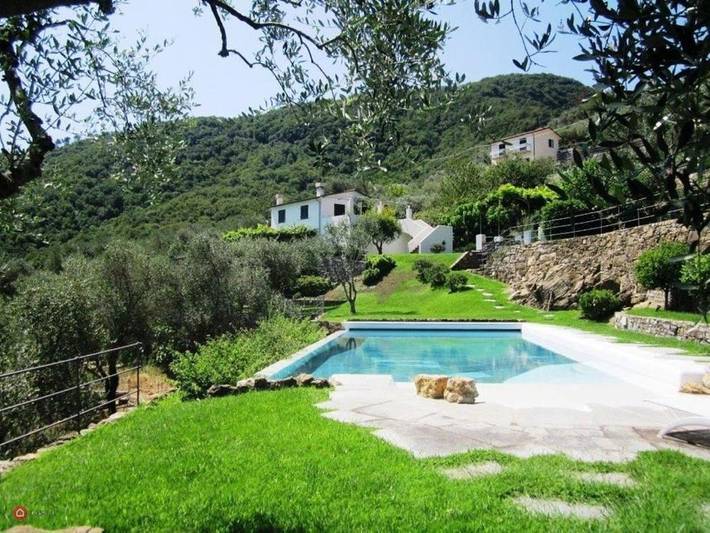 Villa per 8 persone, con Balcone e Terrazza nonché Giardino e Piscina a Santa Margherita Ligure