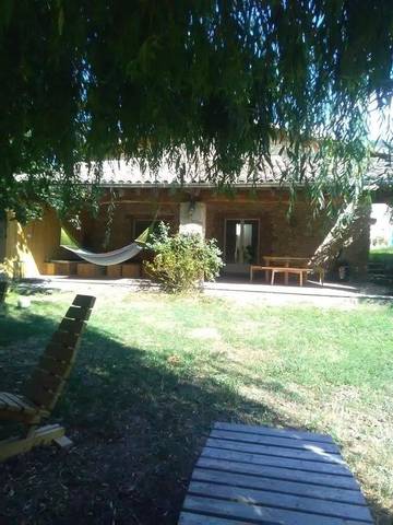 Gîte pour 4 personnes, avec jardin à La Baume-Cornillane