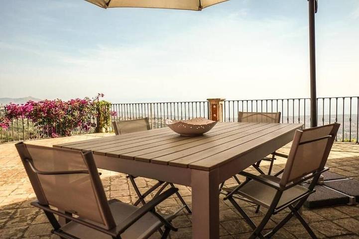 Ferienwohnung für 4 Personen, mit Pool und Garten sowie Terrasse - 1