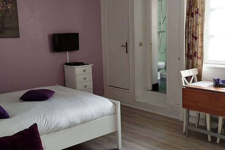 Gîte pour 2 personnes, avec jardin dans Office De Tourisme De Bayeux - 4