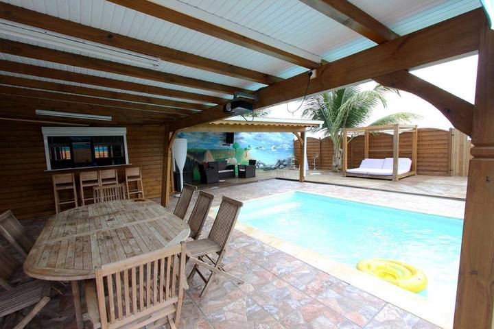 Location de vacances pour 6 personnes, avec piscine et terrasse à Anse-Bertrand - 3