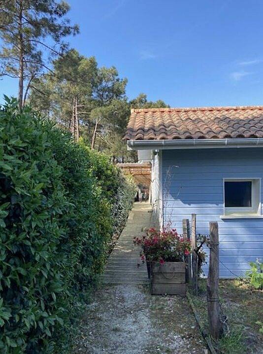 Aux Petits Baganais - Chambre 1 Rouge in Lacanau Ocean, Lacanau