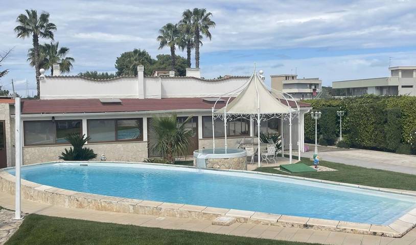 B&b per 5 persone, con giardino in Barletta