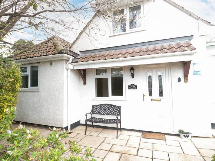 Cottage for 4 people, with Garden in Burnham on Sea & Highbridge