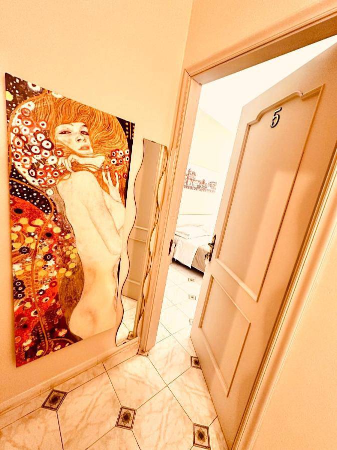 Chambre d’hôte pour 5 personnes, avec vue et balcon à Noto