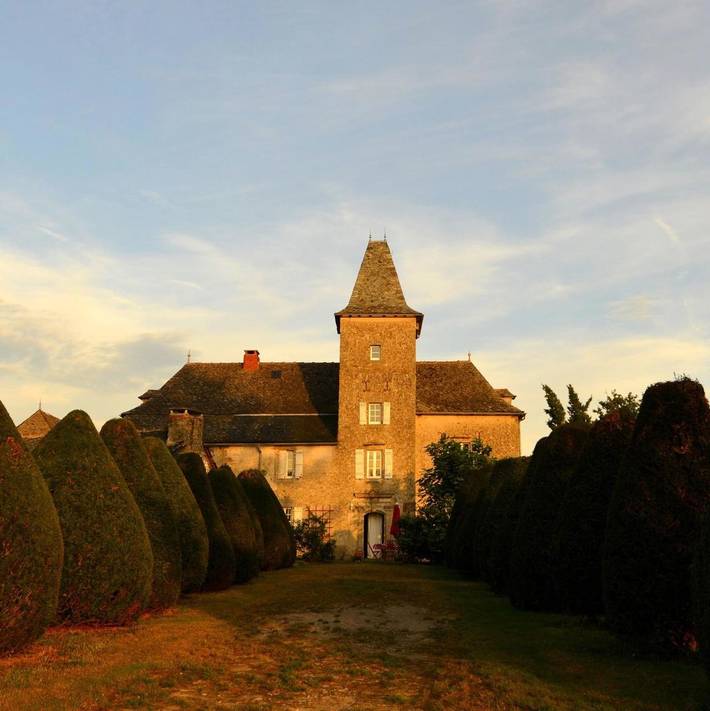 Gîte pour 6 personnes, avec vue et jardin, animaux acceptés à Morlhon-le-Haut