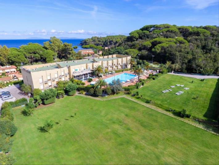 Studio für 4 Personen, mit Balkon und Terrasse sowie Garten und Kinderpool in Capoliveri