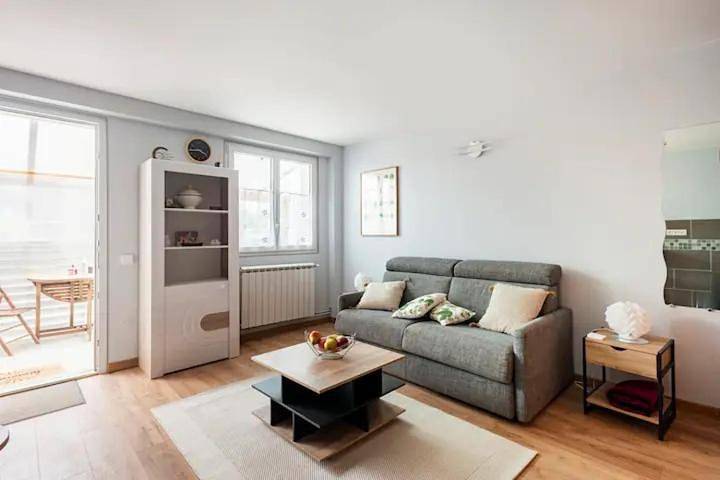 Gîte pour 2 personnes, avec Terrasse ainsi que Jardin et Vue dans Tréclun