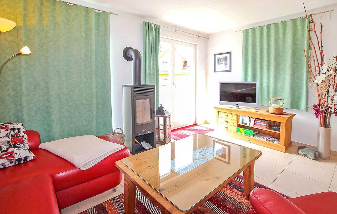 Gemütliche Strandwohnung mit Terrasse und Parkplatz in Juliusruh, Rügen