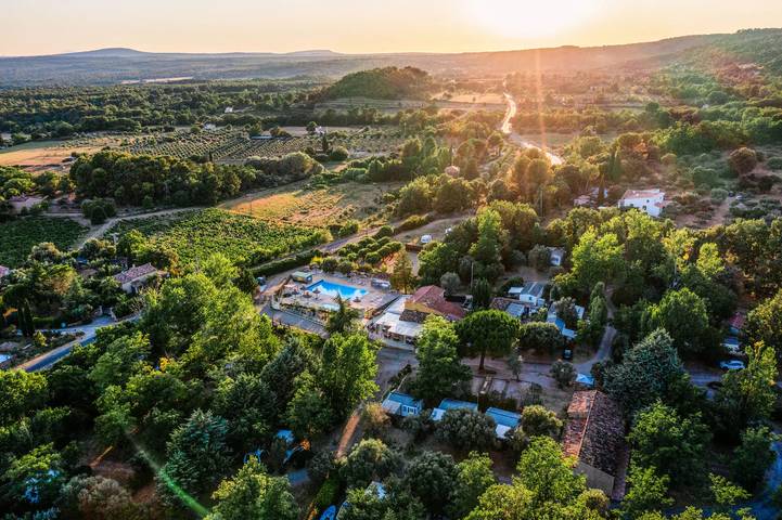 Bungalow für 4 Personen, mit Pool und Terrasse, mit Haustier in Var - 2
