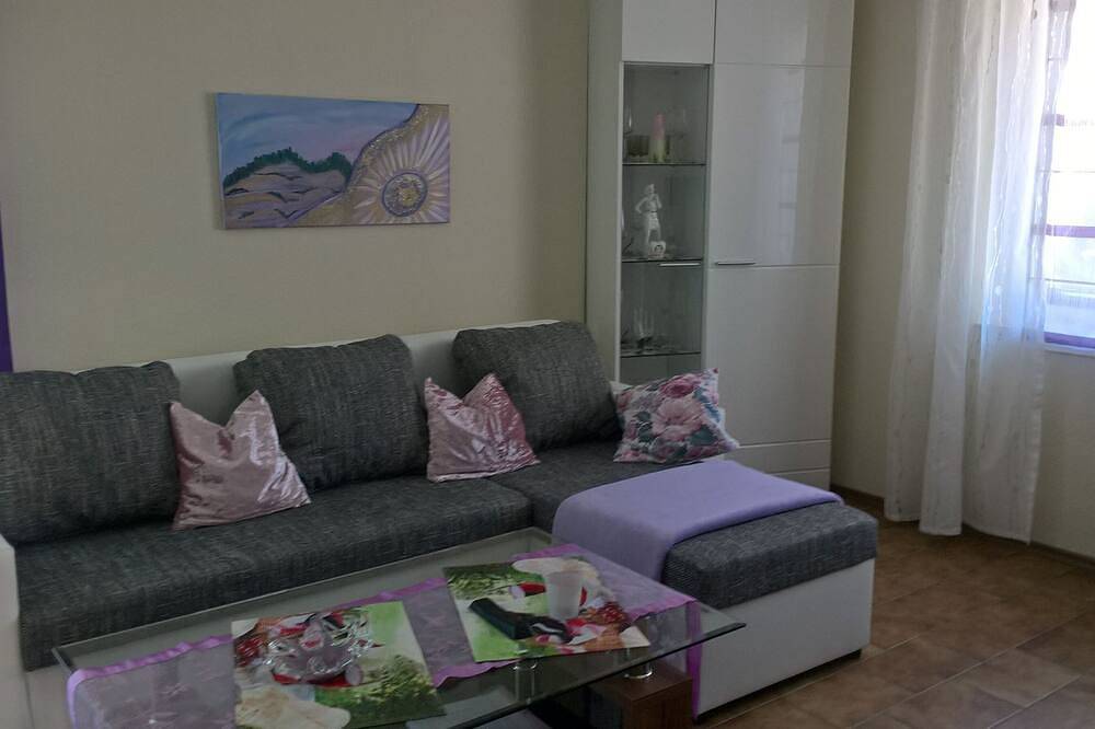 Ganze Wohnung, Ferienwohnung  Romantic, Stadtwohnung mit nur 1 Stufe barrierefrei in Bad Kissingen, Rhön-Bayern