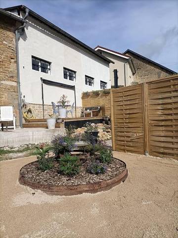 Gîte pour 4 personnes, avec terrasse à Neuilly-l'Évêque