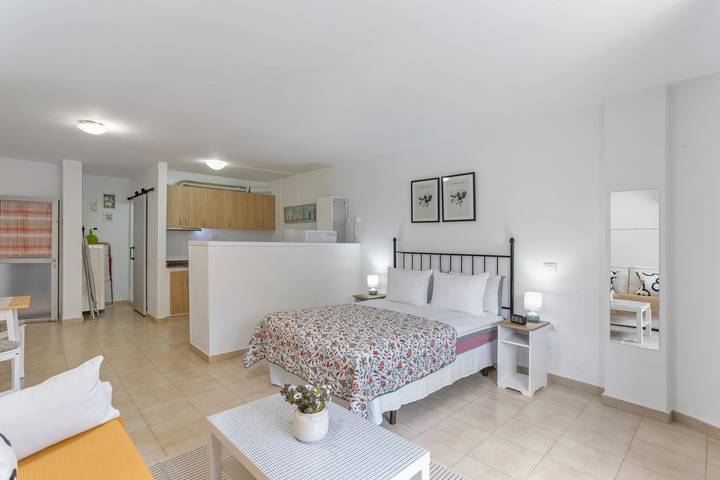 Estudio entero, Estudio de vacaciones 'Danoe 4' con vistas a la montaña y Wi-Fi in Mogán, Gran Canaria Sur
