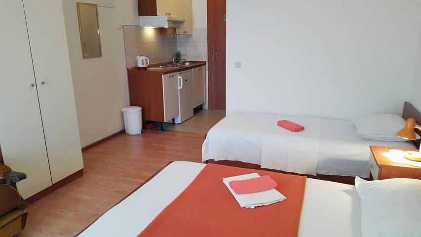 Apartament wakacyjny dla 3 osób, z Balkon/ taras w Gradac