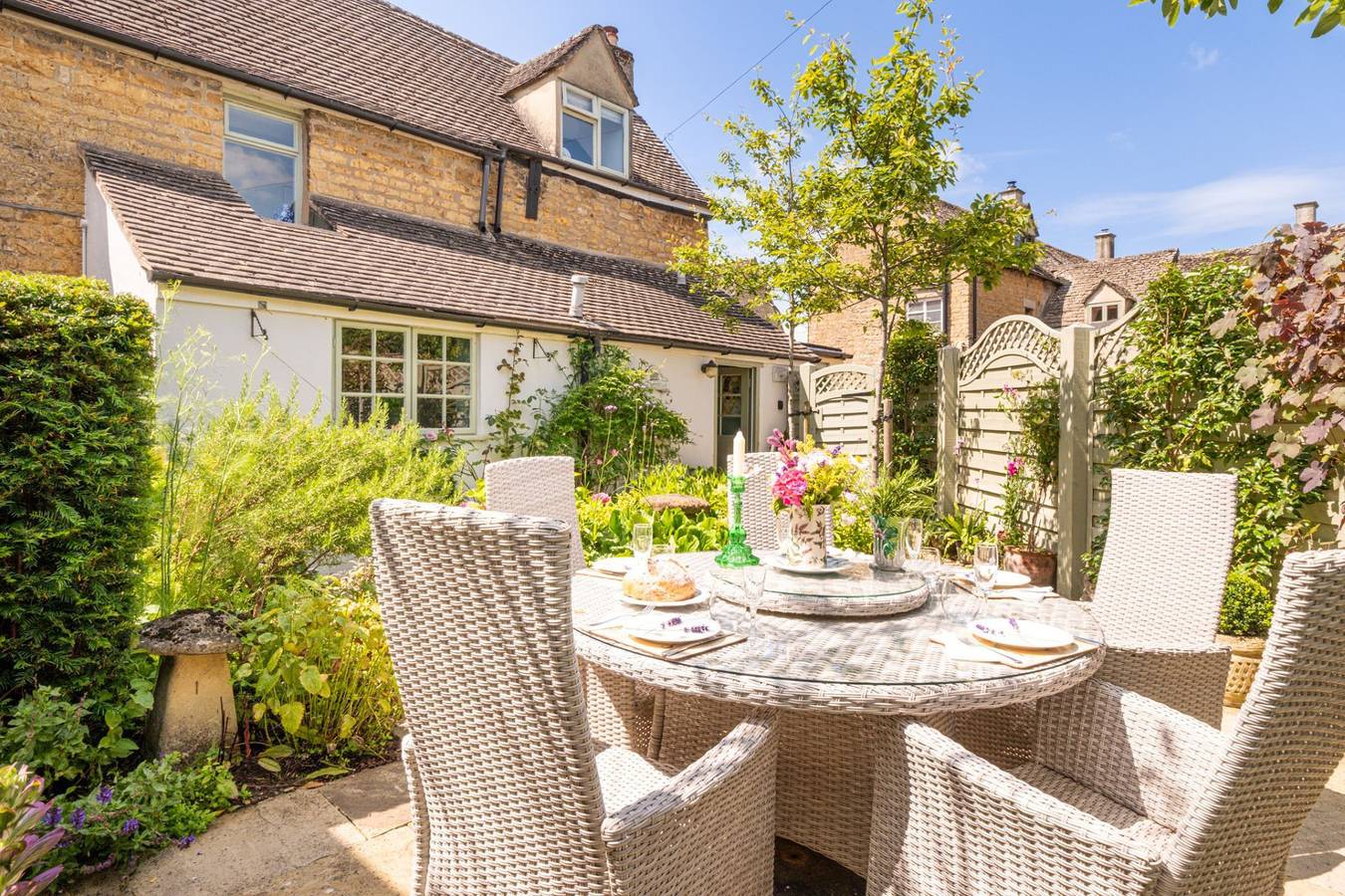 Holiday Home for 6 People in Bourton-on-the-Water, The Cotswolds