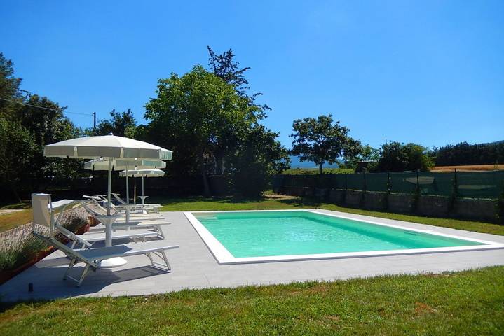 Villa Smirra by Mmega in Cagli, Valle del Metauro