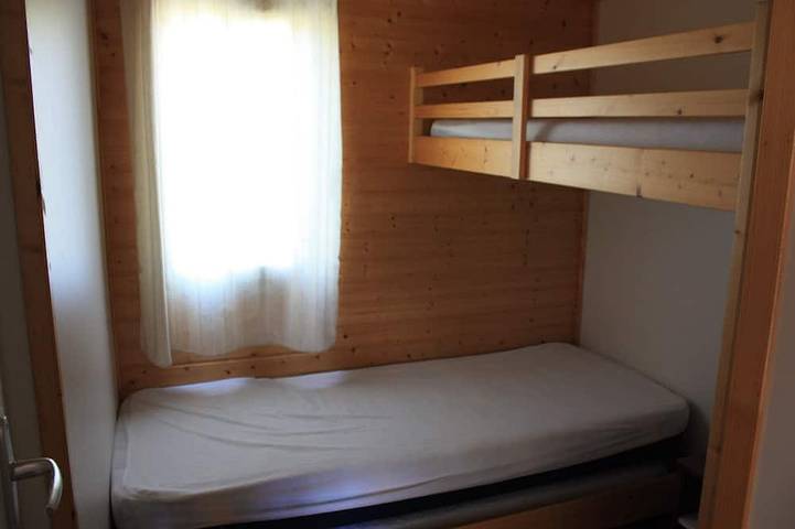 Gîte pour 5 personnes, avec terrasse ainsi que jardin et piscine, animaux acceptés à Beynat - 2