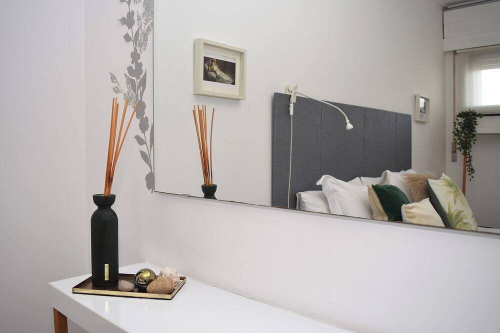 Apartamento entero, Cómoda, luz fantástica y acogedor junto a la playa y al resto de Lisboa in Cascais e Estoril, Costa de Lisboa