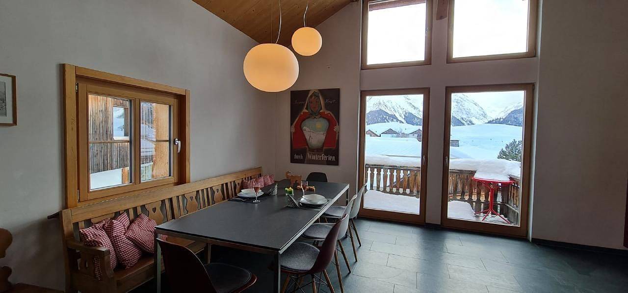 Ganze Ferienwohnung, Hochwertige Wohnung "Vista" mit Panoramablick in Ftan, Unterengadin
