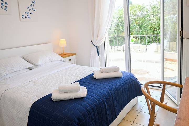 Luxurious and family friendly villa with large private pool 5 mins from Skiathos in Kalyvia, Sporades