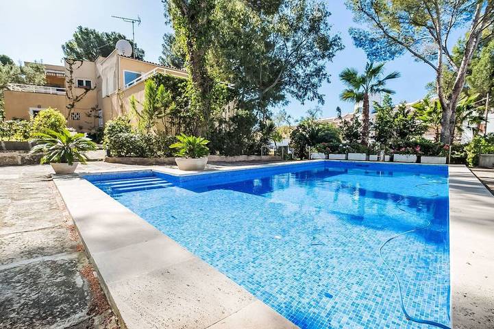 Casa de vacaciones para 8 personas, con balcón además de jardín y piscina - 1