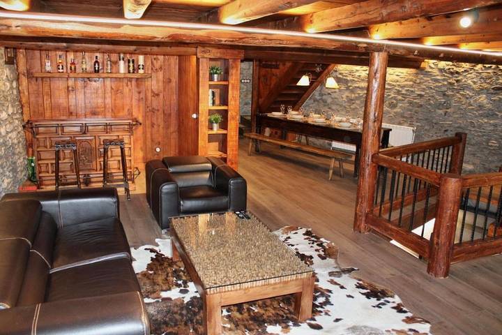Casa rural para 8 personas, con Balcón además de Terraza y Vistas en Parc Natural de l'Alt Pirineu