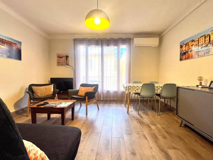 Gîte pour 4 personnes, avec terrasse dans Casino De Cassis - 2