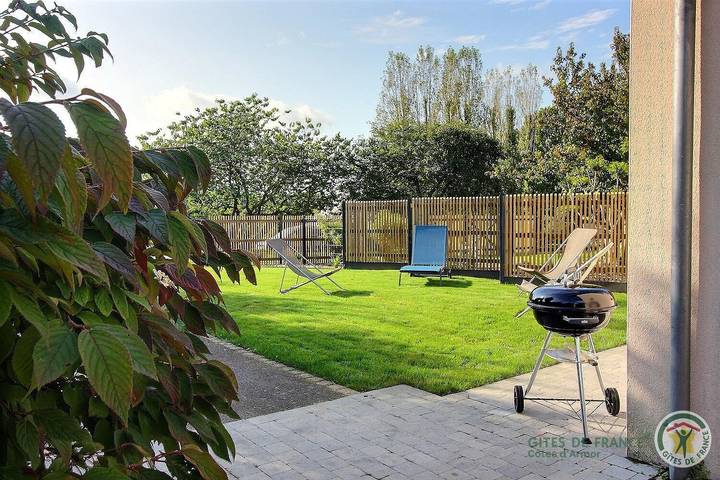 Gîte pour 6 personnes, avec terrasse et jardin à Plourhan - 4