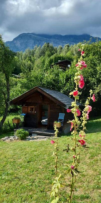 Gîte pour 2 personnes, avec terrasse ainsi que jardin et vue à Servoz - 4