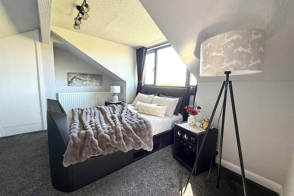 Wharfe View Cottage Ilkley. Spectacular views. Designer inspired. Cosy. in Ilkley, West Yorkshire