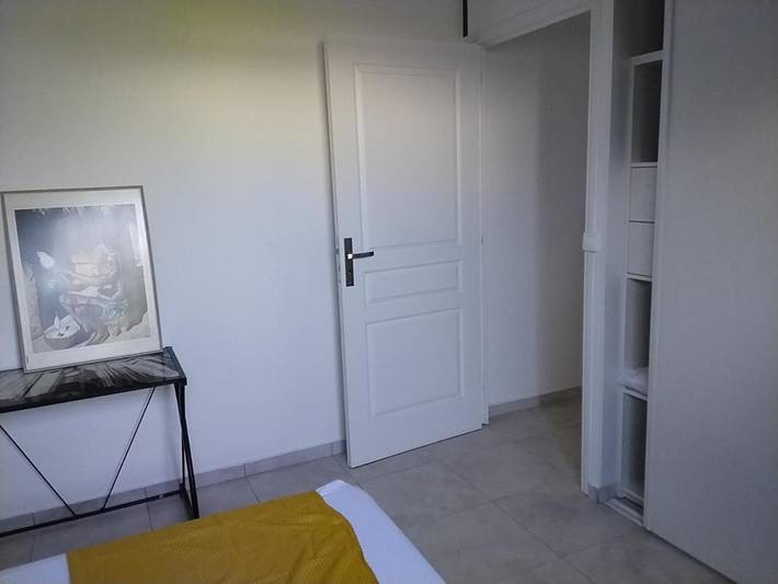 Location de vacances pour 2 personnes, avec vue ainsi que jardin et terrasse dans Plage de Bois Jolan - 4