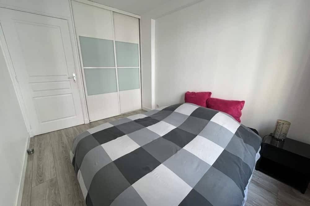 Apartamento entero, Appartement Avec Terrasse Proche de Paris et La Défense in Puteaux, Altos del Sena