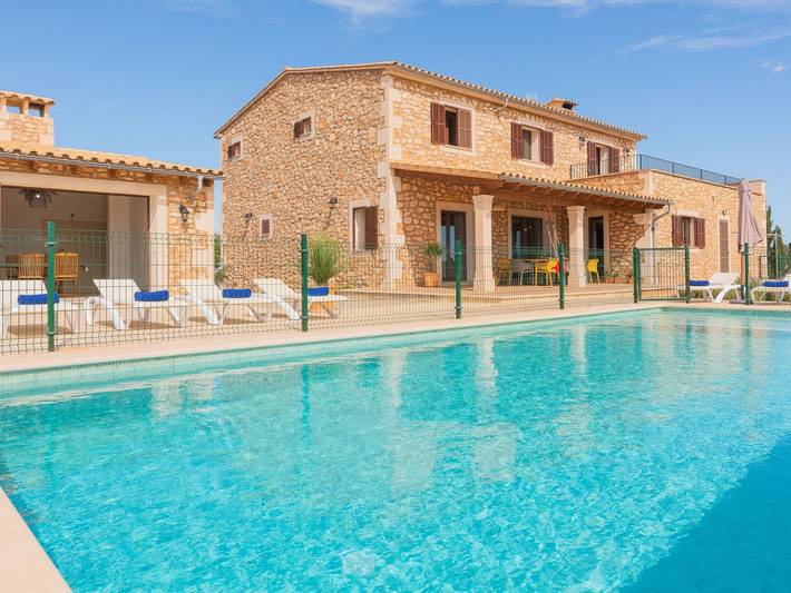 Finca für 10 Personen, mit Garten und Pool sowie Terrasse in Calonge (Mallorca)