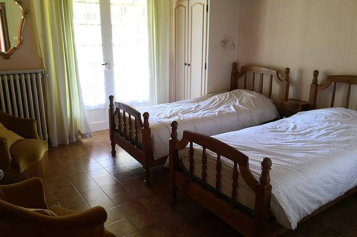 Location de vacances pour 15 personnes, avec Terrasse et Jardin à Montgesty - 2