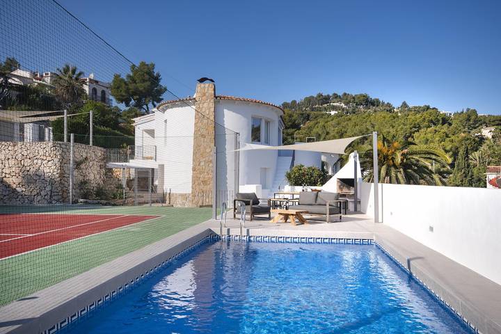Maison de vacances pour 4 personnes, avec piscine et jardin, adapté aux familles dans Fanadix