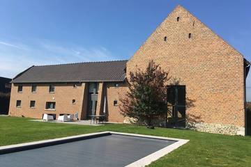 Location de vacances pour 8 personnes, avec terrasse et jardin à Tongres