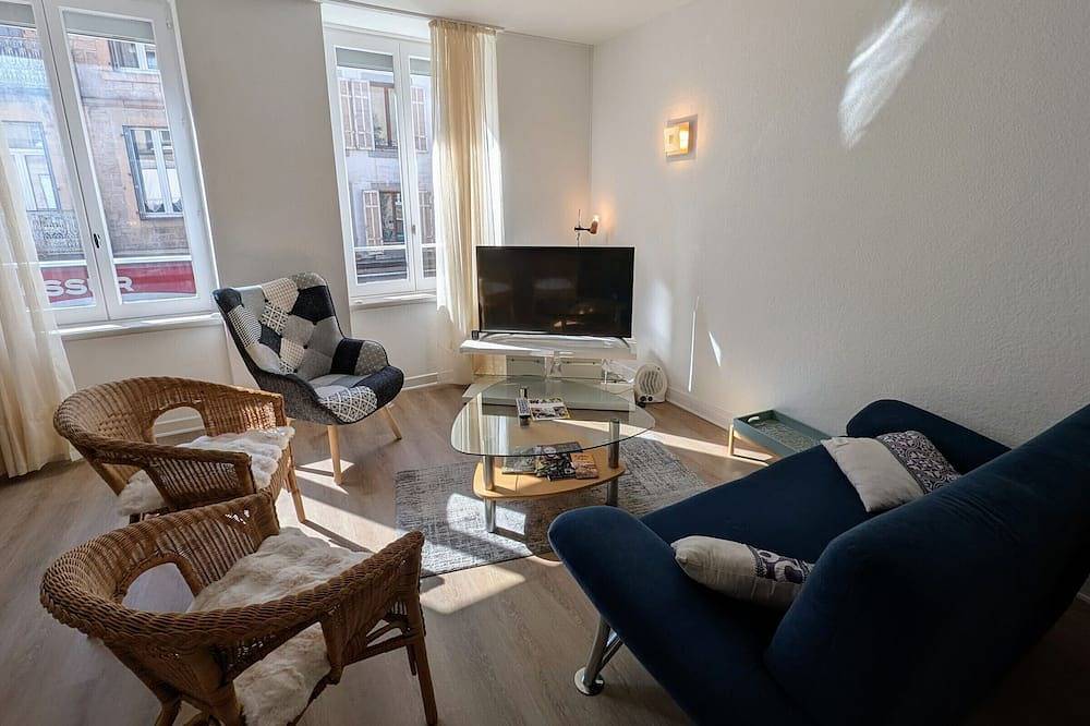 Entire apartment, Spacious apartment in city centre in Luxeuil-les-Bains, Haute-Saône