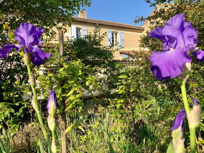 Location de vacances pour 4 personnes, avec Terrasse ainsi que Jardin et Vue à Valence-sur-Baïse