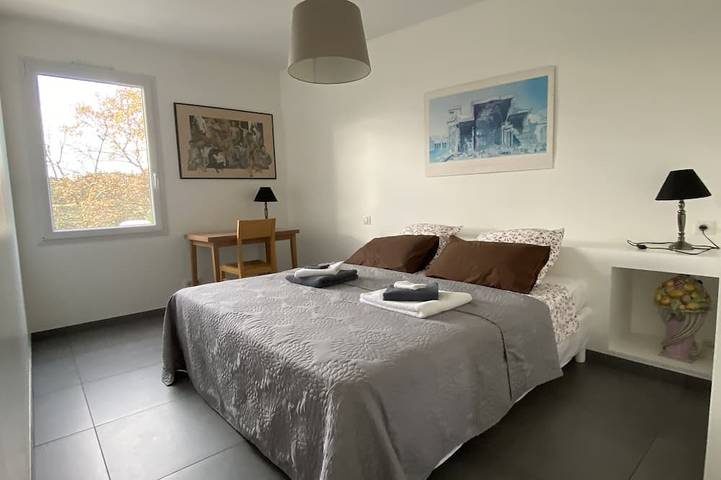 Location de vacances pour 2 personnes, avec jardin et terrasse ainsi que jacuzzi et piscine à Balazuc - 2